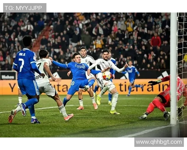 国王杯激战：多特蒙德4-0大胜拜仁绝杀时刻点燃全场激情