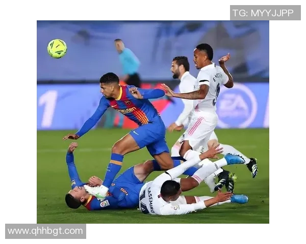 西甲激战：AC米兰与巴萨平局补时进球引发全场狂欢解析