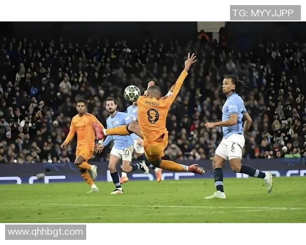 欧冠激战：那不勒斯险胜利物浦红牌事件引发全场热议