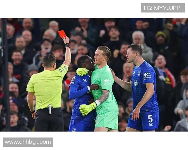 英超激战切尔西大胜尤文红牌争议引发全场热议与点评 英超激战切尔西大胜尤文红牌争议引发全场热议与点评